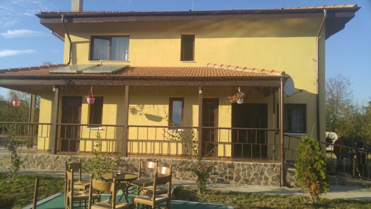Отель Pensiunea Casa Vanatorului Oteleni Экстерьер фото